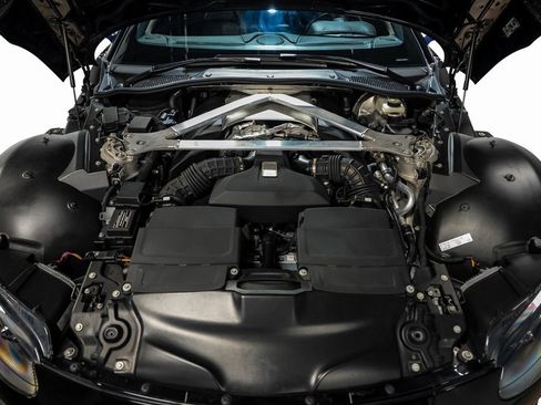 Used 2020 Aston Martin V8 Vantage Coupe image 55