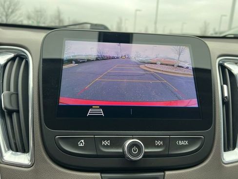 Used 2019 Chevrolet Malibu LT image 19