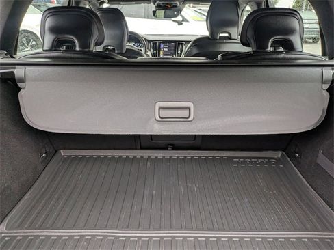 Used 2020 Volvo V60 T6 R-Design w/ Protection Package image 26