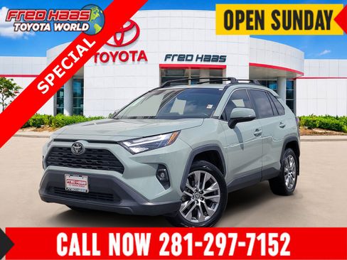 Used 2022 Toyota RAV4 XLE Premium FWD image 1