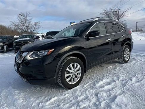 Used 2020 Nissan Rogue SV image 4