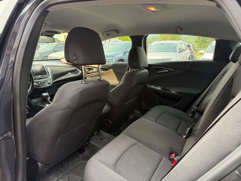Used 2023 Chevrolet Malibu RS w/ LPO, Floor Liner Package FWD image 19
