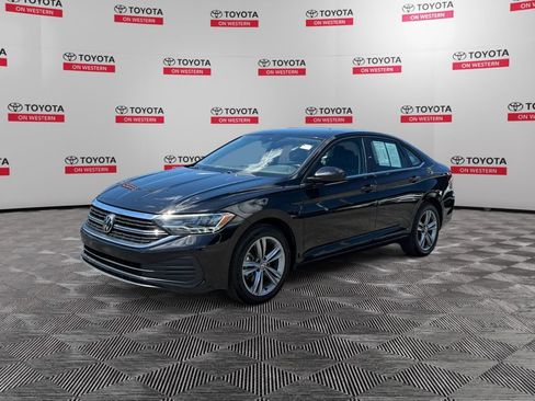Used 2024 Volkswagen Jetta SE FWD image 1