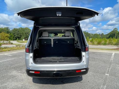 Used 2022 Jeep Wagoneer Series II RWD image 49