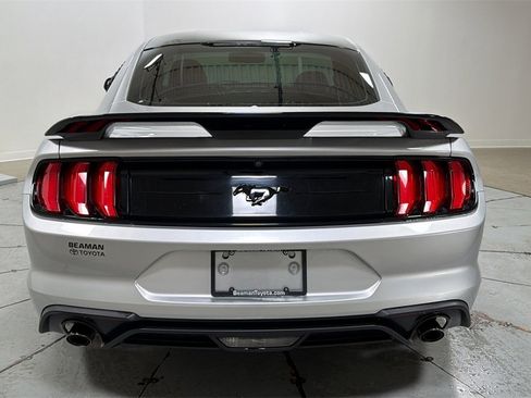 Used 2018 Ford Mustang Coupe w/ Black Accent Pkg image 4