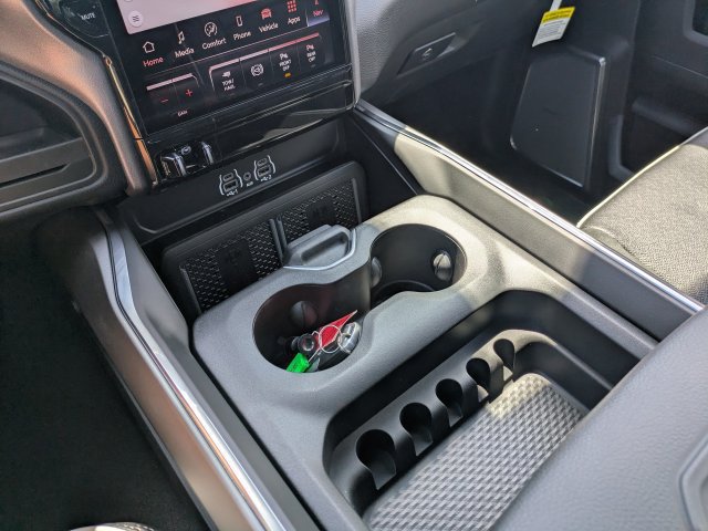 Used 2025 RAM 2500 Laramie RWD image 22