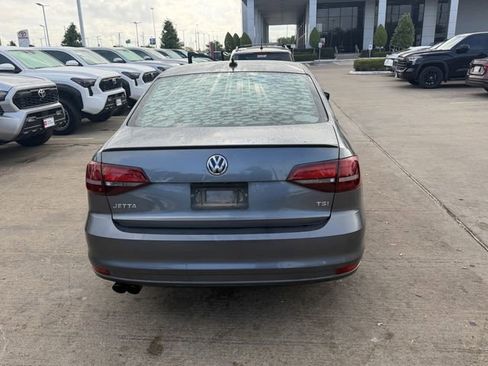 Used 2016 Volkswagen Jetta Sport w/ Lighting Package image 6