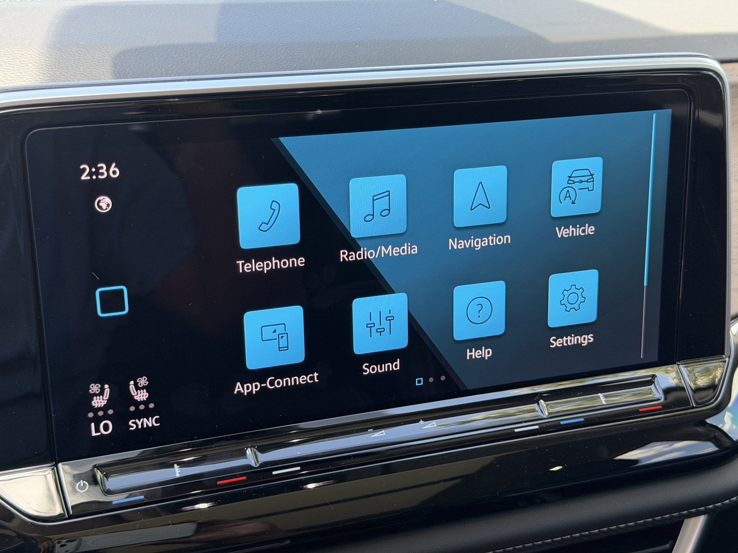 New 2026 Volkswagen Atlas SE FWD image 26