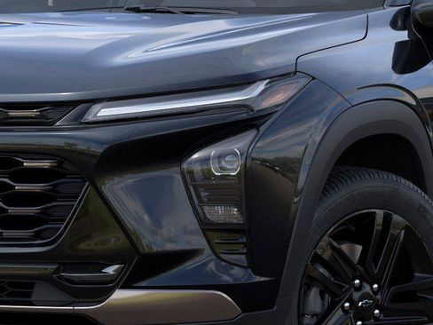 New 2026 Chevrolet Trax ACTIV w/ Sunroof Package FWD image 10