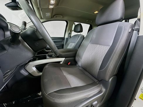 Used 2021 Nissan Titan SV w/ SV Convenience Package AWD/4WD image 15