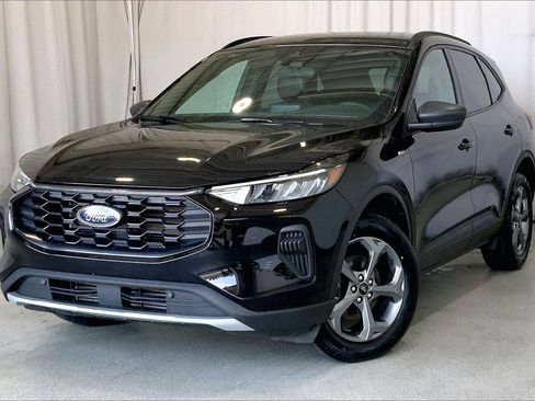 Used 2025 Ford Escape ST-Line AWD/4WD image 12