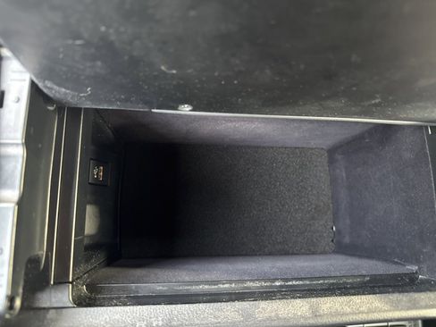 Used 2023 Toyota Crown Limited image 24