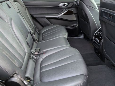 Used 2020 BMW X7 xDrive40i w/ Premium Package image 28