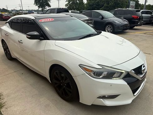 Used 2017 Nissan Maxima 3.5 SL FWD image 2