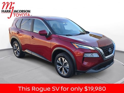 Used 2023 Nissan Rogue SV image 5