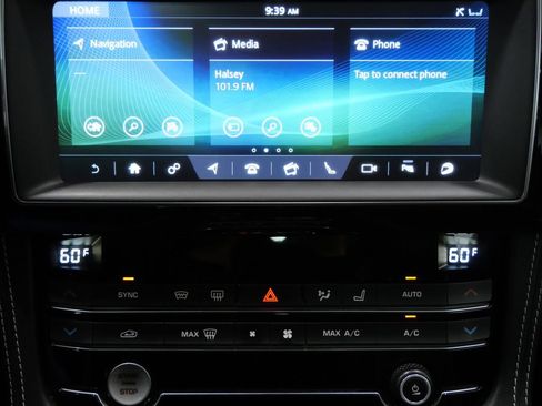 Used 2020 Jaguar F-PACE S AWD/4WD image 21