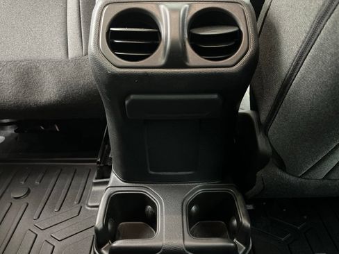 Used 2025 Jeep Wrangler Sport AWD/4WD image 24