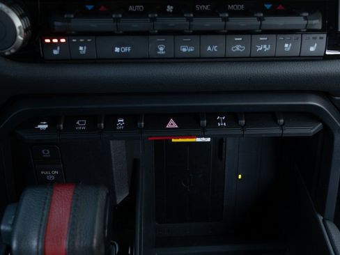 Used 2022 Toyota Tundra TRD Pro AWD/4WD image 42