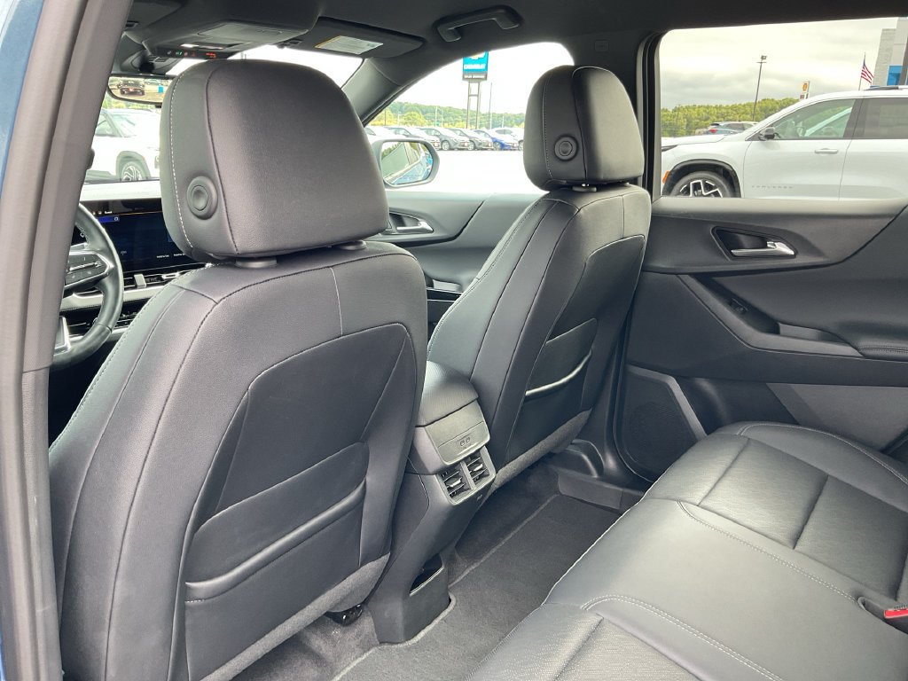 Used 2025 Chevrolet Equinox LT w/ Convenience Package II FWD image 26