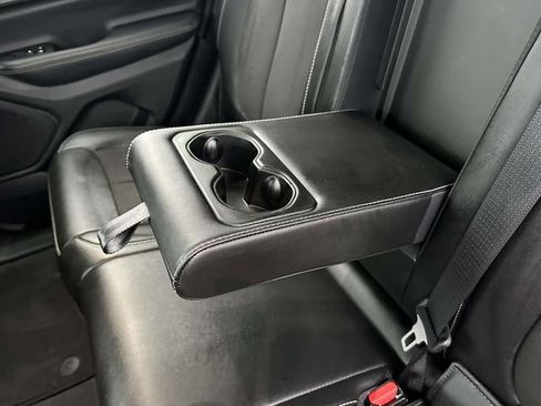 Used 2023 Jeep Grand Cherokee Altitude image 8