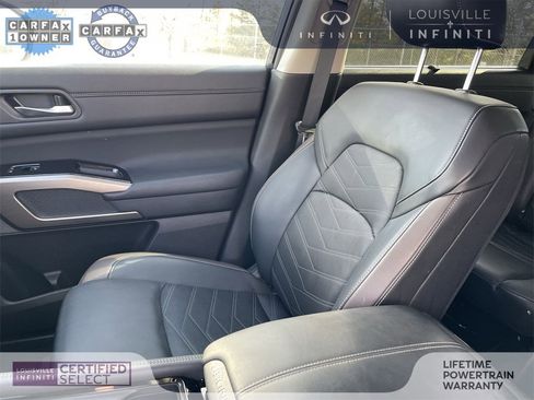 Used 2024 Nissan Pathfinder Platinum w/ Cargo Package image 14