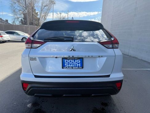 Used 2022 Mitsubishi Eclipse Cross ES image 3