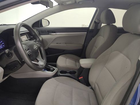 Used 2020 Hyundai Elantra SE FWD image 17