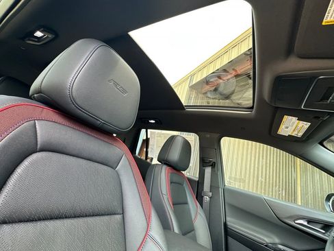 New 2026 Chevrolet Equinox RS w/ Convenience Package III FWD image 18