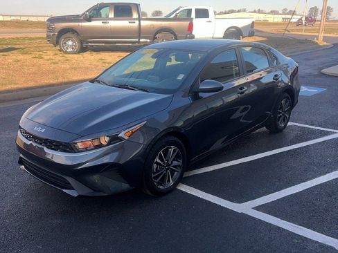 Used 2024 Kia Forte LXS image 2