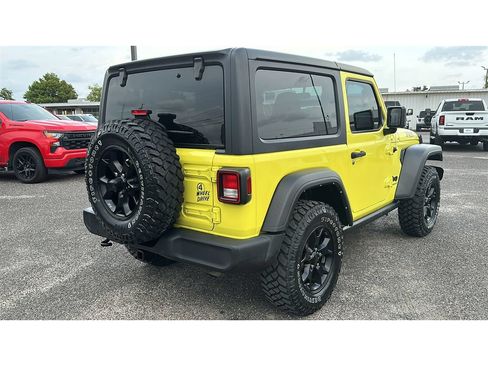 Used 2022 Jeep Wrangler Sport AWD/4WD image 6