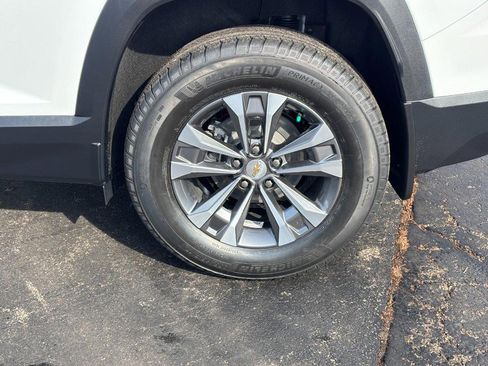 New 2026 Chevrolet Equinox LT image 4