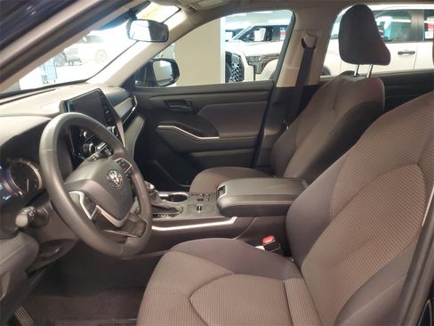 Certified 2024 Toyota Highlander LE image 18