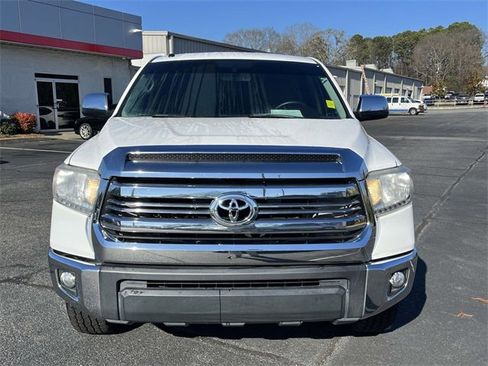 Used 2017 Toyota Tundra SR5 w/ SR5 Upgrade Package image 8