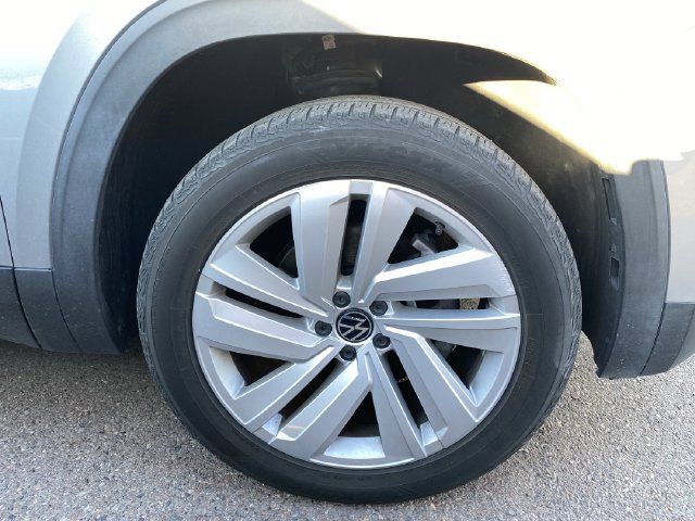 Used 2021 Volkswagen Atlas Cross Sport SE w/ Panoramic Sunroof Package FWD image 8