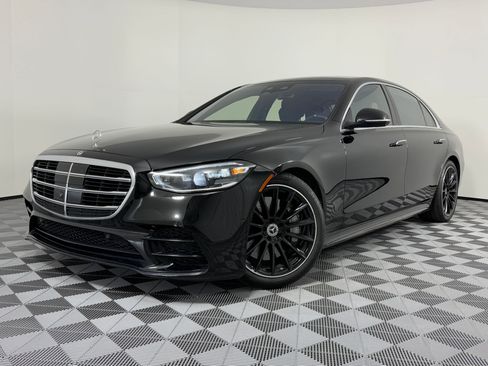 Used 2022 Mercedes-Benz S 580 4MATIC Sedan image 1