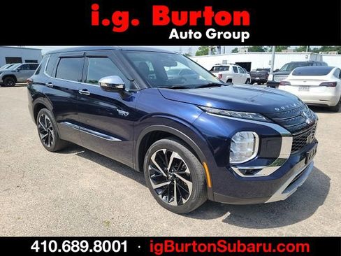 Used 2023 Mitsubishi Outlander SE AWD/4WD image 1