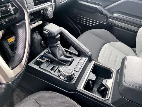 Used 2025 Toyota 4Runner TRD Off-Road image 16