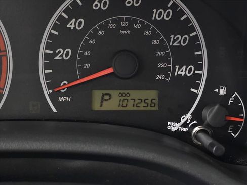 Used 2013 Toyota Corolla LE image 21