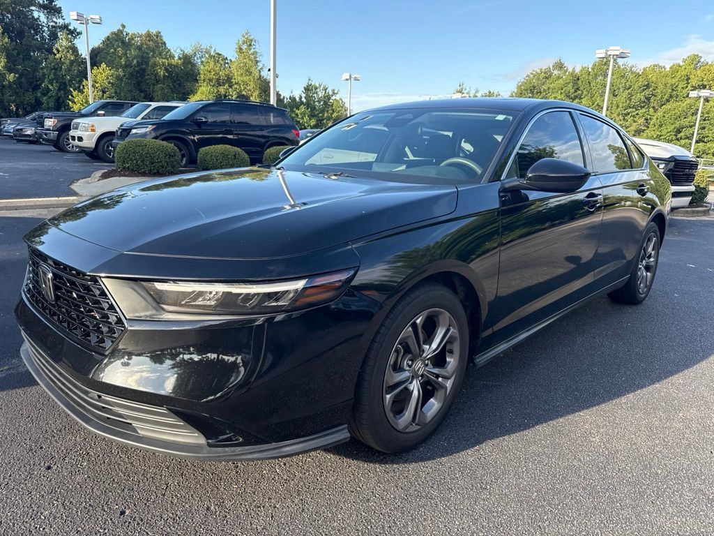 Used 2023 Honda Accord EX image 7