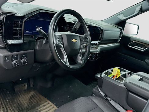 Used 2023 Chevrolet Silverado 1500 LT AWD/4WD image 7