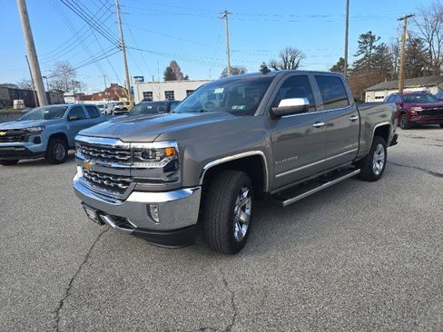 Used 2017 Chevrolet Silverado 1500 LTZ w/ Sport Package image 7