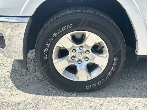 Used 2025 RAM 1500 Big Horn AWD/4WD image 11