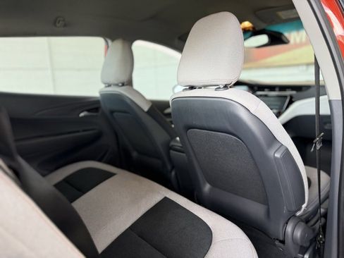 Used 2020 Chevrolet Bolt LT image 37