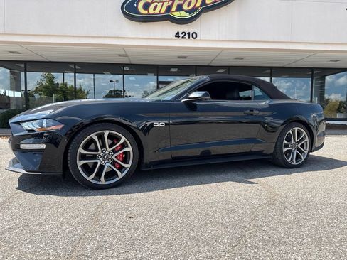 Used 2018 Ford Mustang GT Premium w/ Equipment Group 401A RWD image 16