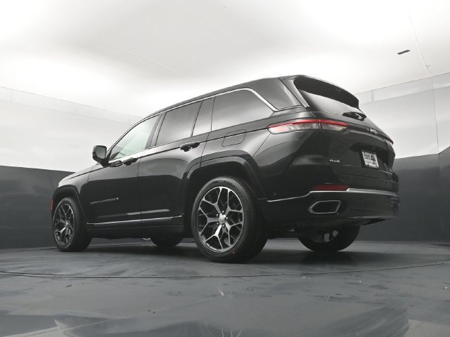 Used 2022 Jeep Grand Cherokee Summit AWD/4WD image 22