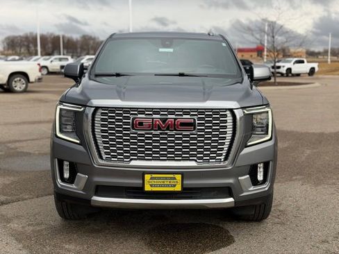 Used 2021 GMC Yukon XL Denali image 2