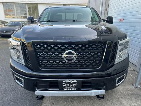 Used 2018 Nissan Titan PRO-4X image 4