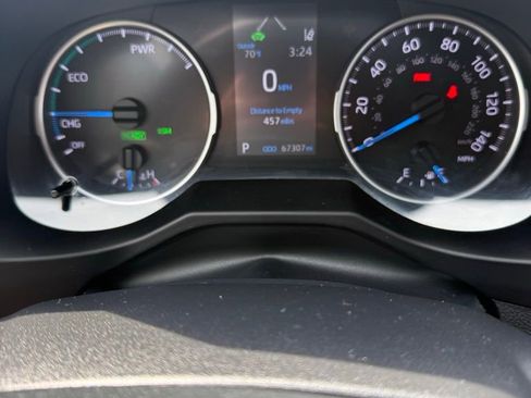 Used 2022 Toyota RAV4 SE w/ Convenience Package AWD/4WD image 9