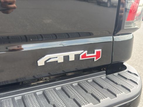 Used 2024 GMC Sierra 3500 AT4 w/ AT4 Premium Plus Package AWD/4WD image 10