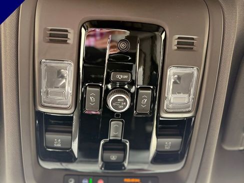 New 2026 GMC Yukon XL Elevation w/ Elevation Premium Package AWD/4WD image 21